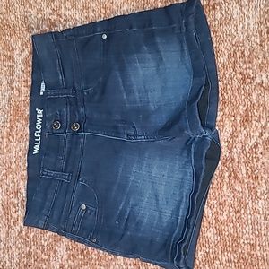 Women's Wallflower shorts 7